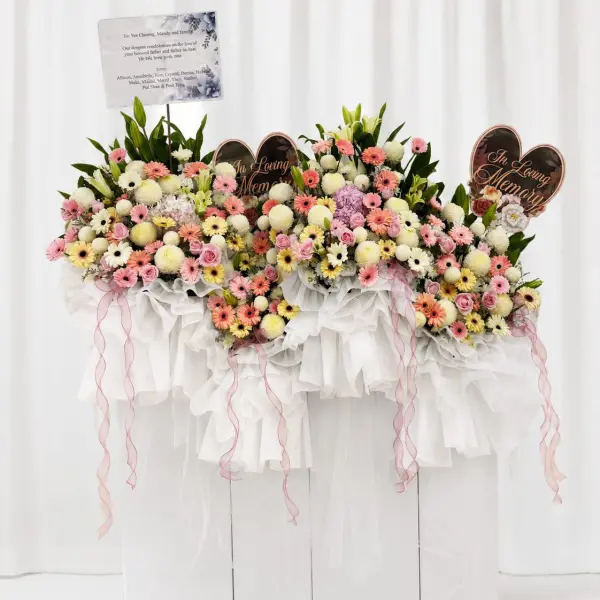 Grande Condolences Stand